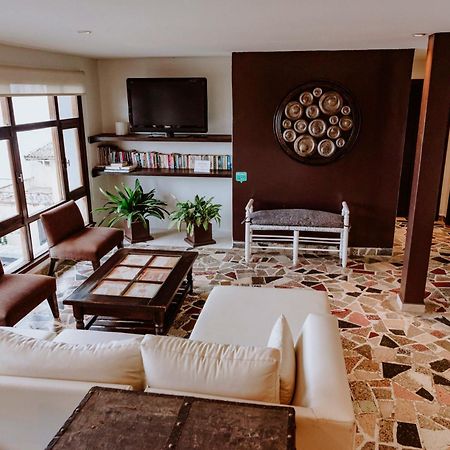 Hostel Los Troncos Сан Карлос де Барилоче Екстериор снимка