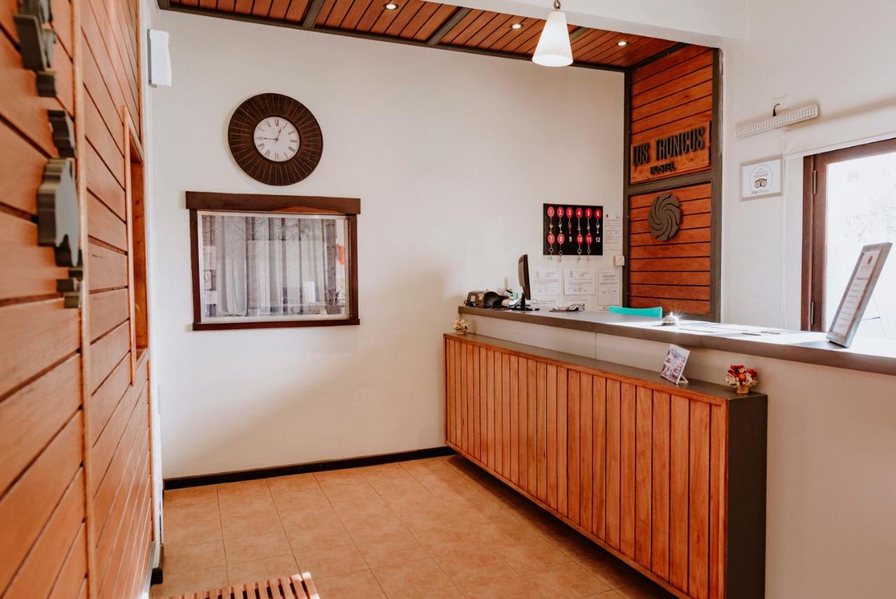 Hostel Los Troncos Сан Карлос де Барилоче Екстериор снимка