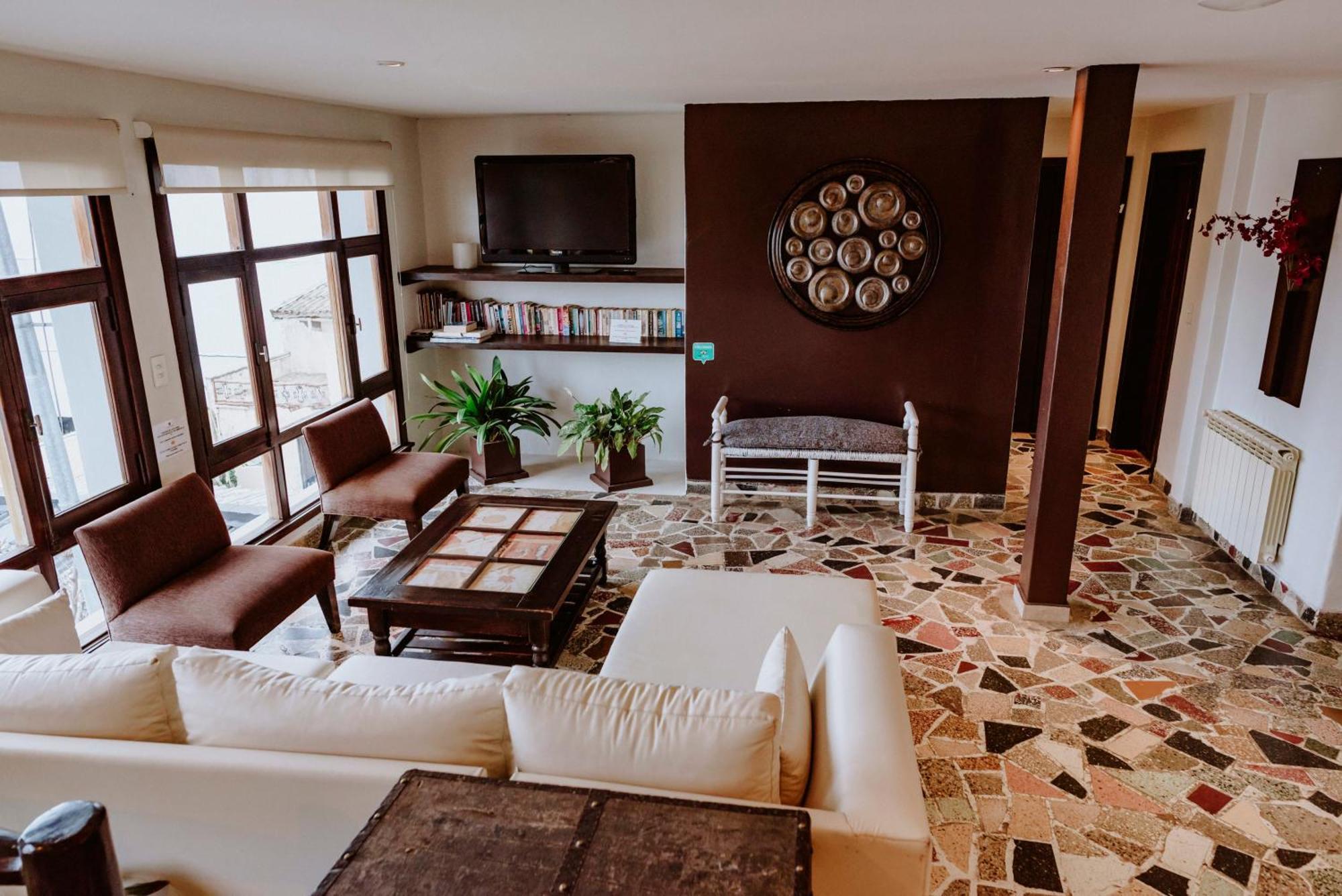 Hostel Los Troncos Сан Карлос де Барилоче Екстериор снимка